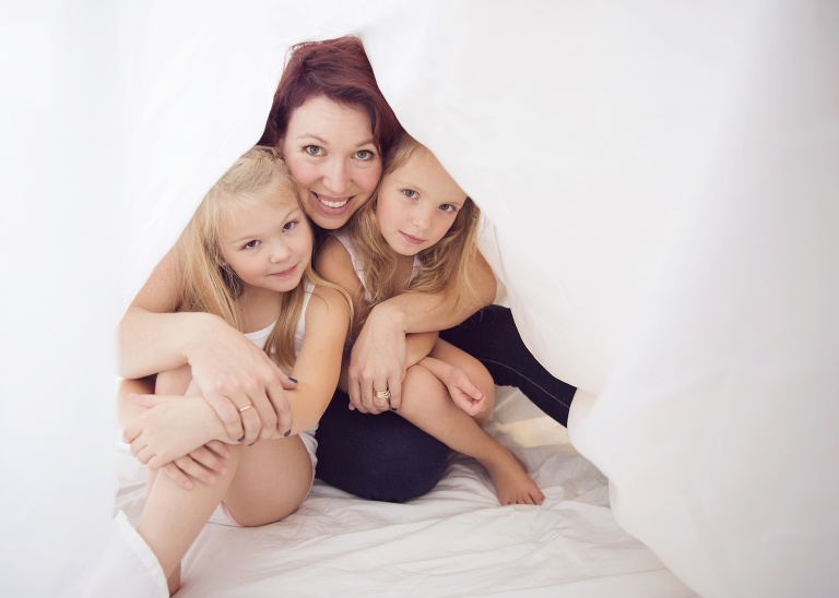 Calgary newborn, family, child and maternity photographer specializing in family photography_0079